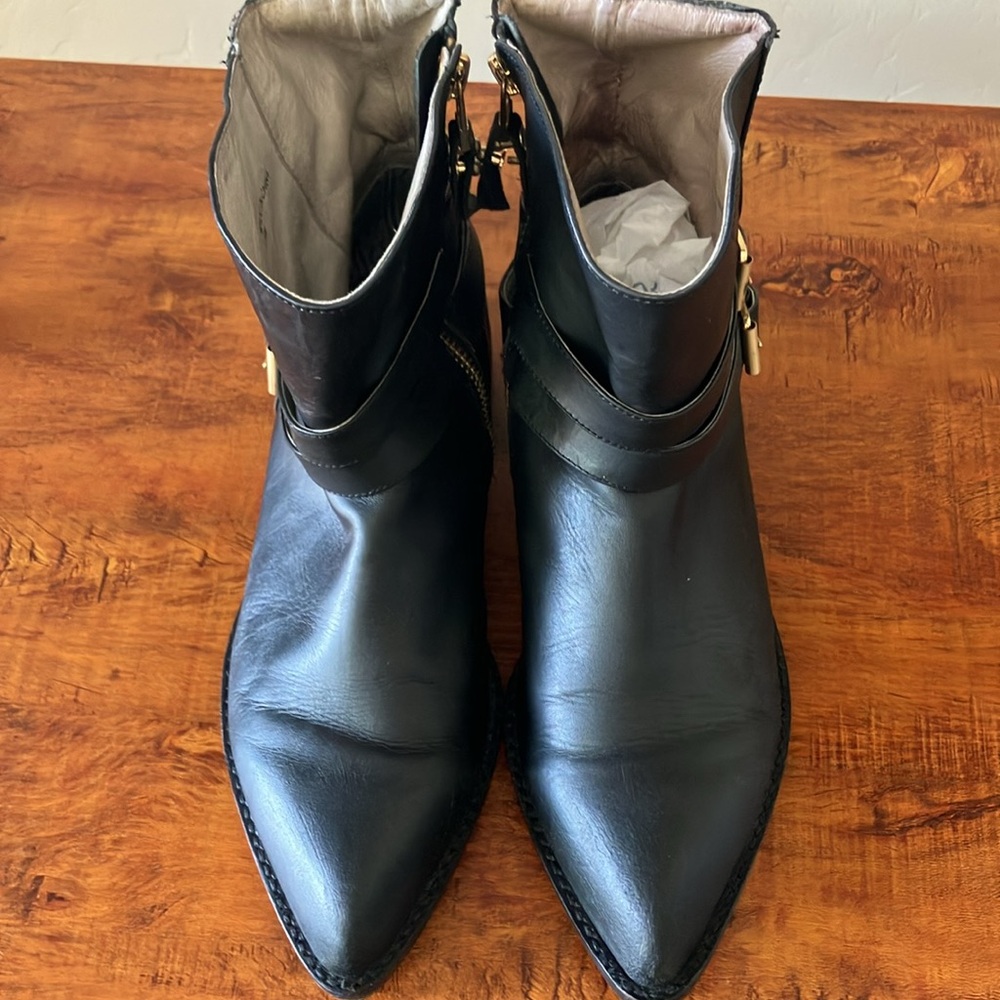 Matt Bernson vozlx black leather booties 7.5